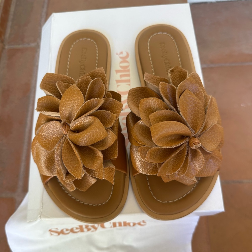 See by Chloe cutest magnolia floral sandal in light brown natural calf  Size 37